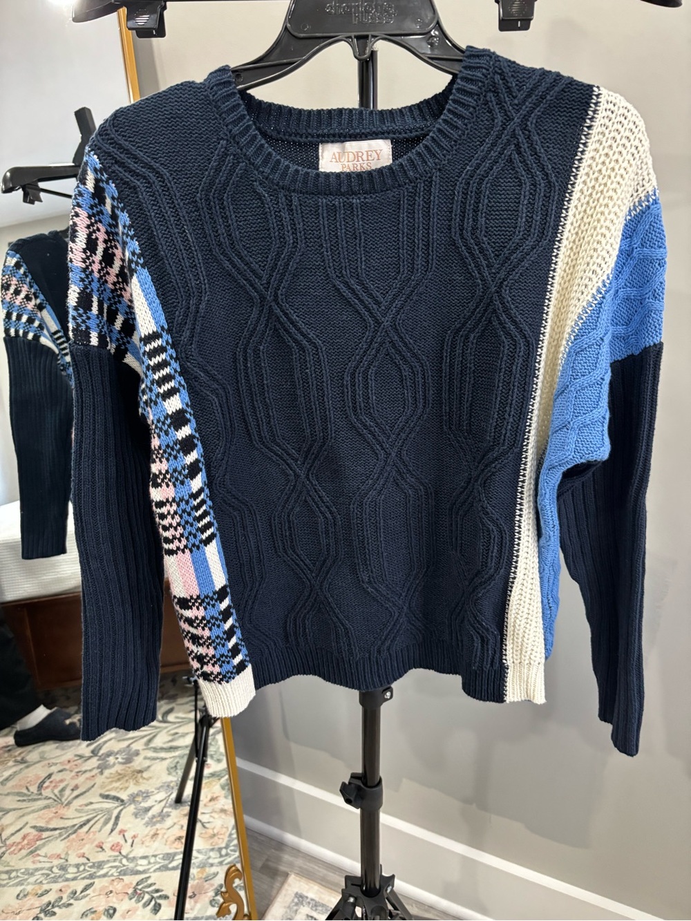 Audrey Parks by Francesca’s Mixed Color/Knit Sweater